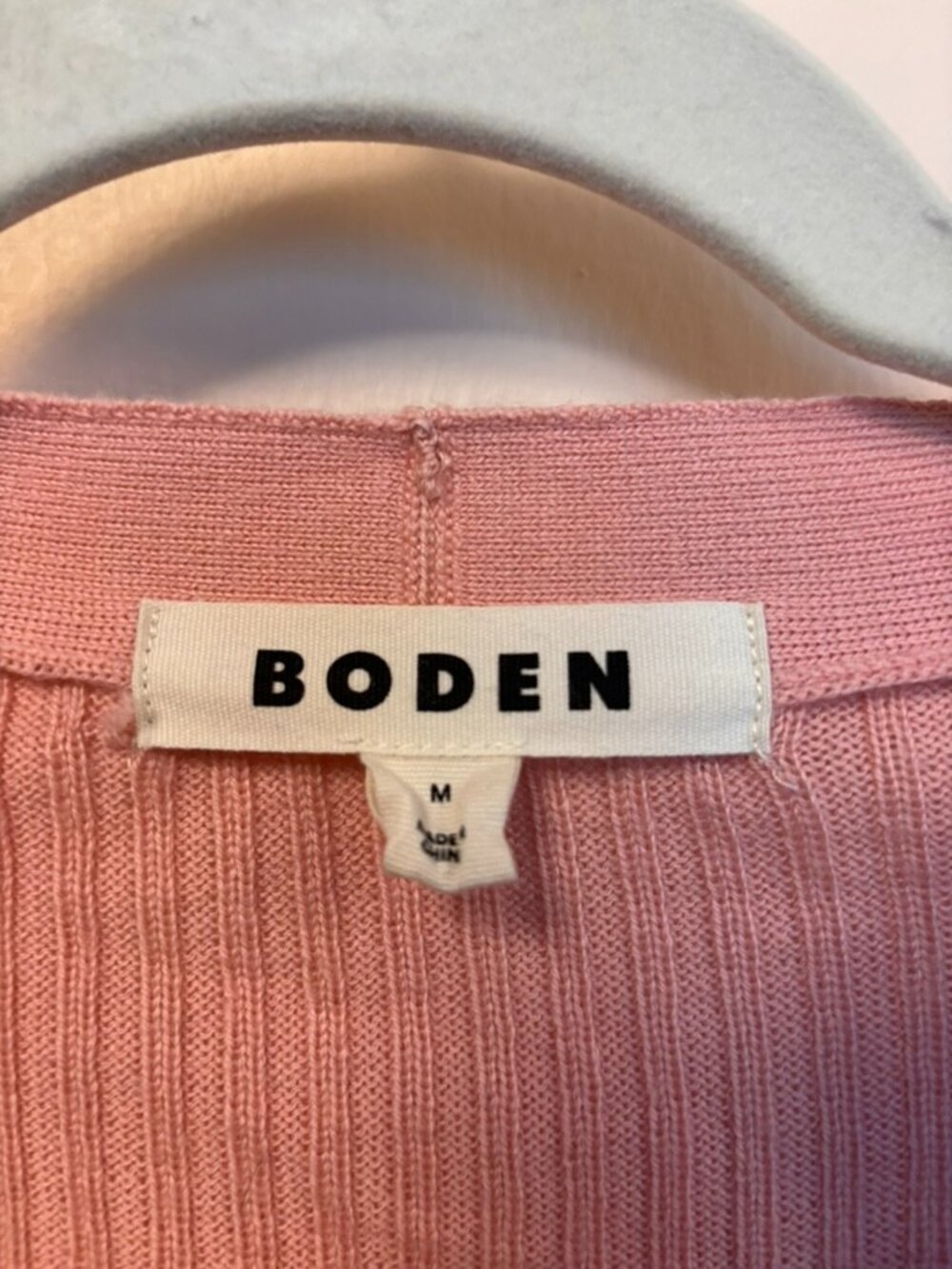 Boden 100% Merino Cardi Size M Pink - Picture 2 of 5
